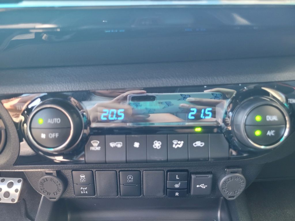 Toyota Hilux Double Cab GR Sport 4x4 Sondermod – Image 7